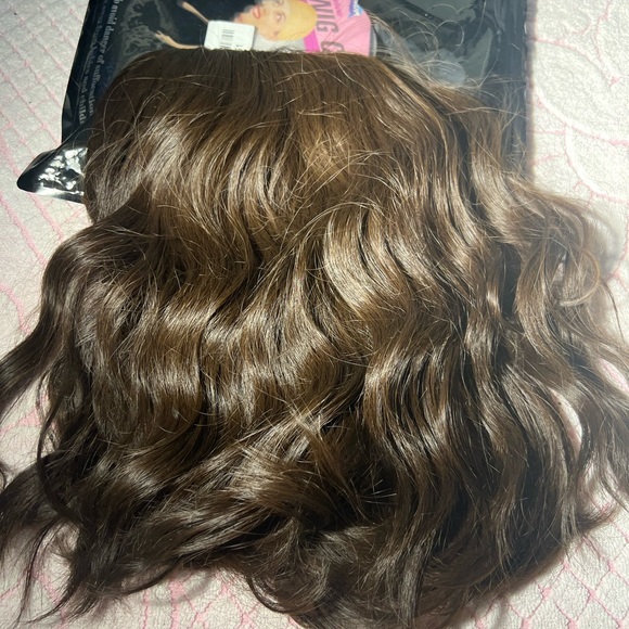 ENTRANCED STYLES Short Curly Wavy Bob Synthetic Wig With Bang Comes With Wig Cap - Picture 8 of 10